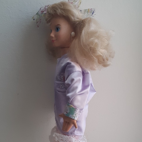 Vintage 1986 Hot Looks Doll - Picture 4 of 12